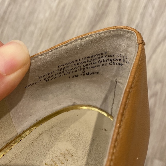 Nine West | Tan Leather with Gold Heel Accent Open Toe Pumps | Size 7.5 - Picture 5 of 7